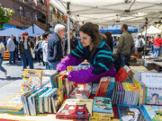 Obre el termini per a la sol·licitud de parades de flors i llibres per la diada de Sant Jordi 2026
