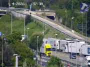 Col·lapse a l’AP-7 a Badia del Vallès: un carril tallat i cues de 3 km des de Cerdanyola